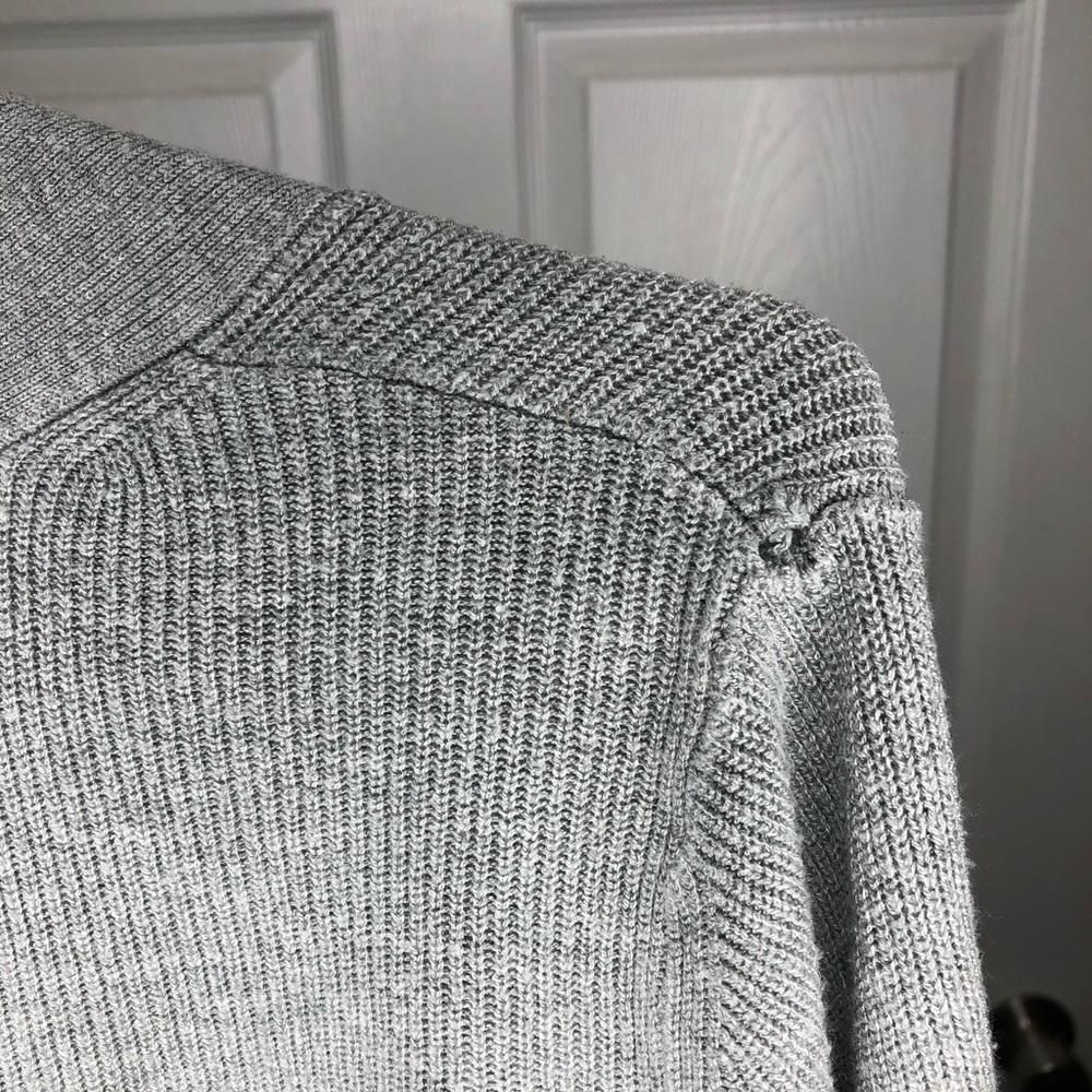 Sweater - Picture 4 of 4